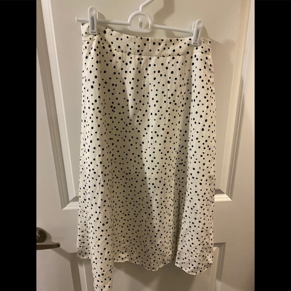 NWT LOFT Dotted Midi Skirt 00P